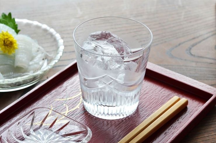 すっきりとした日本酒_R